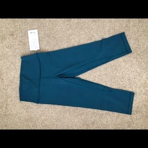 NWT Lululemon Align Crop